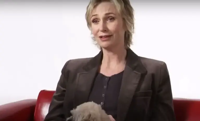 Jane Lynch has not publicly confirmed that she follows a vegan lifestyle.